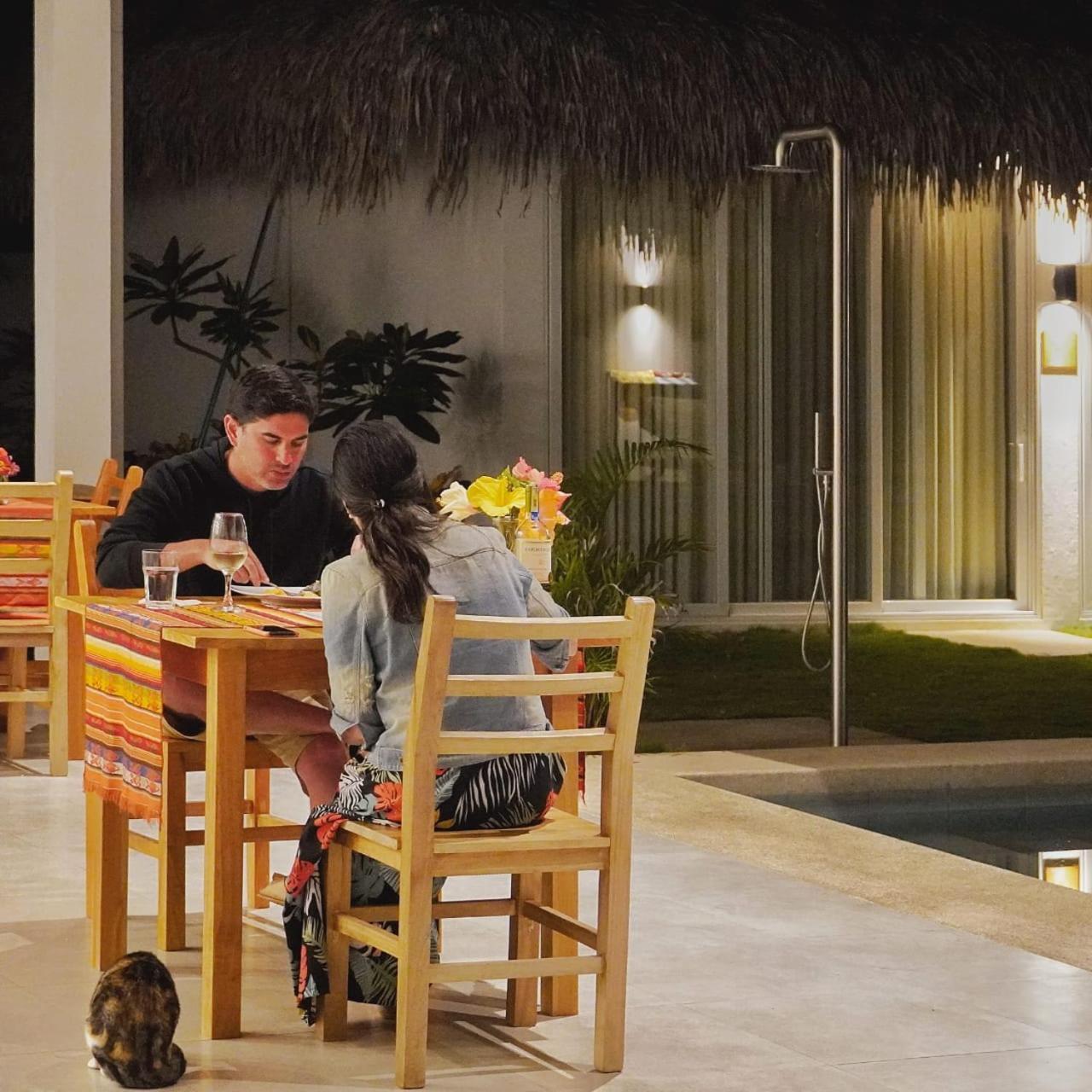 Vikara Bed & Breakfast Olon Phòng bức ảnh